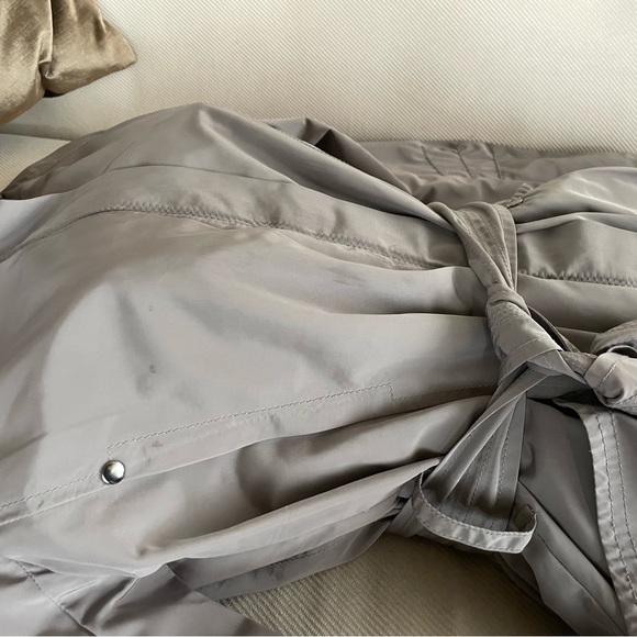 Zara - taupe unique detailing - Picture 6 of 9